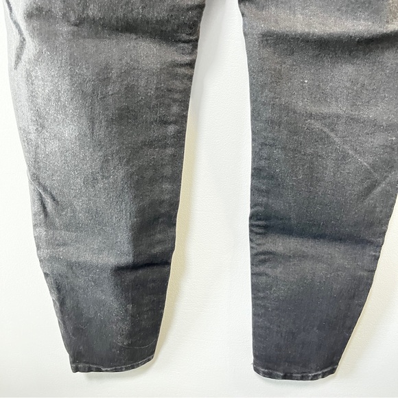 Fashion Nova Booty Lifter Jeans - Picture 9 of 12